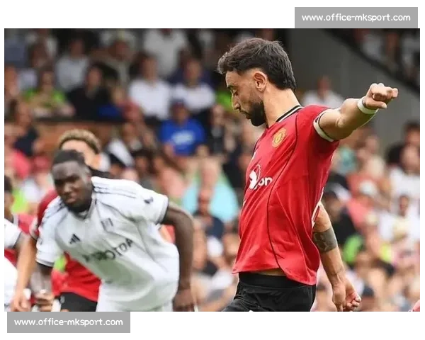 曼联新赛季锋线重组:库尼亚、姆贝乌莫领衔,新 9 号引援加速 曼联新赛季锋线重组:库尼亚、姆贝乌莫领衔,新 9 号引援加速