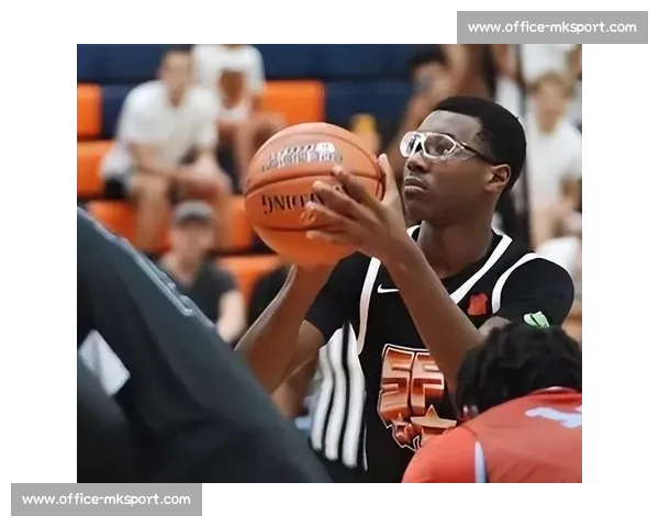 詹姆斯期待与次子布莱斯同台竞技：2026 年选秀或成历史性父子对决